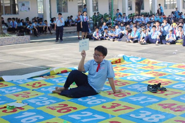 Thi Rung chuong vang 2.jpg